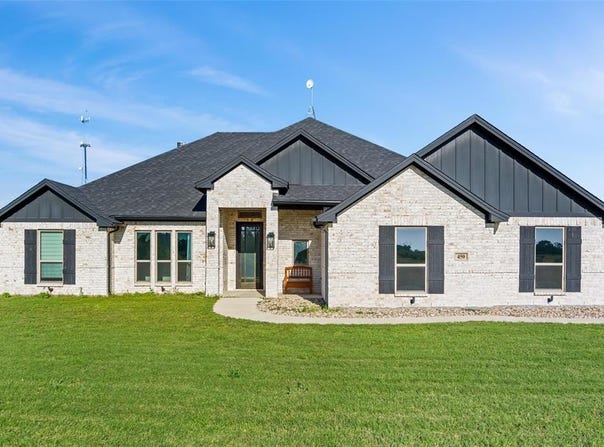 450 County Road 4699, Boyd, TX 76023