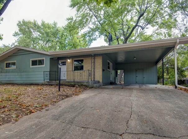 2456 S Ferguson Avenue, Springfield, MO 65807
