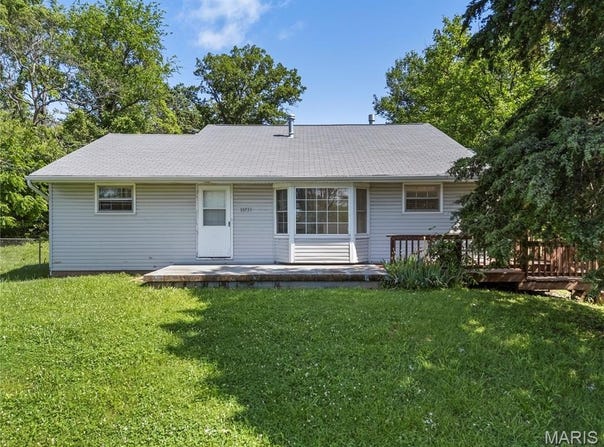 10735 Wurdack Avenue, St Louis, MO 63114