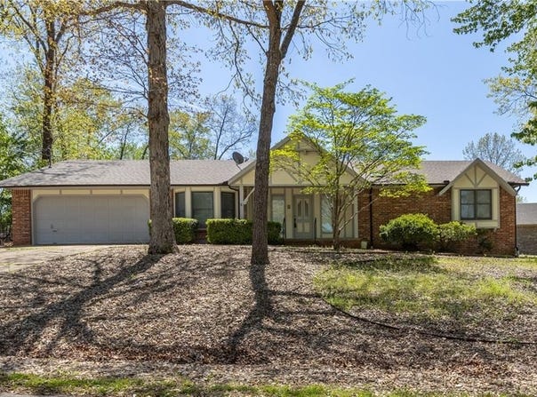 1 Sandon  LN, Bella Vista, AR 72715
