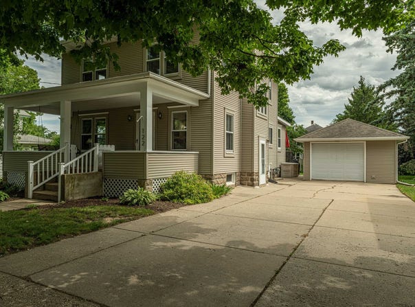 122 E Pearl Street, Belleville, WI 53508