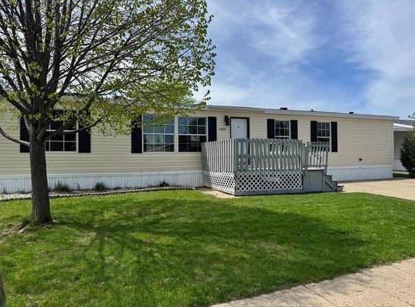 3569 Quebec Trl., Wayland, MI 49348