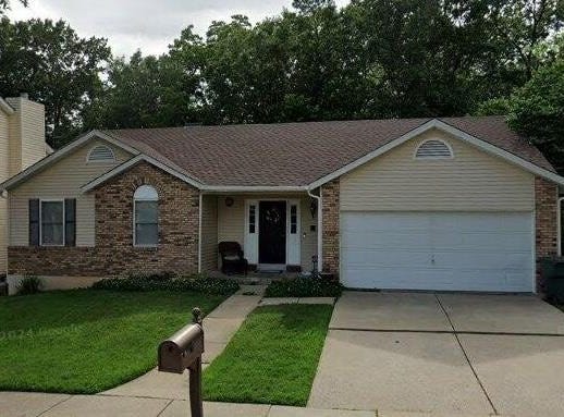 1165 Carrington Drive, St Peters, MO 63376