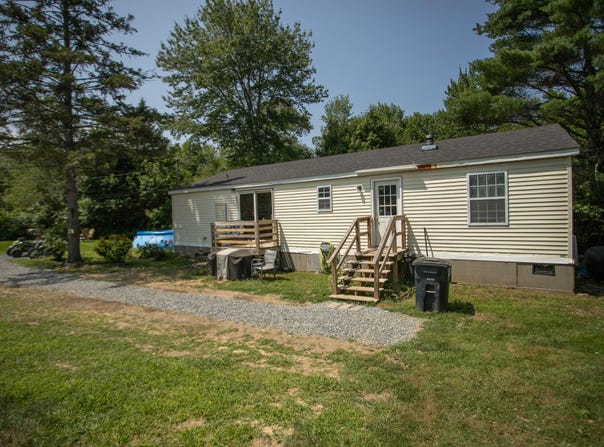 45,59,61 Club House Road, Levant, ME 04456