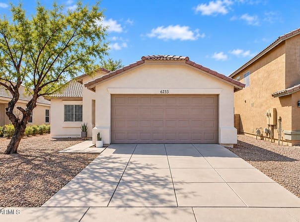 6233 W Encinas Lane, Phoenix, AZ 85043