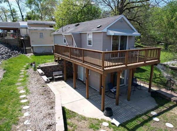 2412 N West Shafer Drive, Monticello, IN 47960
