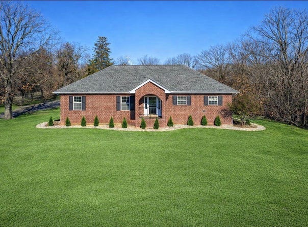 1 Saddle Back, Muldrow, OK 74948