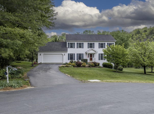 3 River Pl, Lexington, VA 24450
