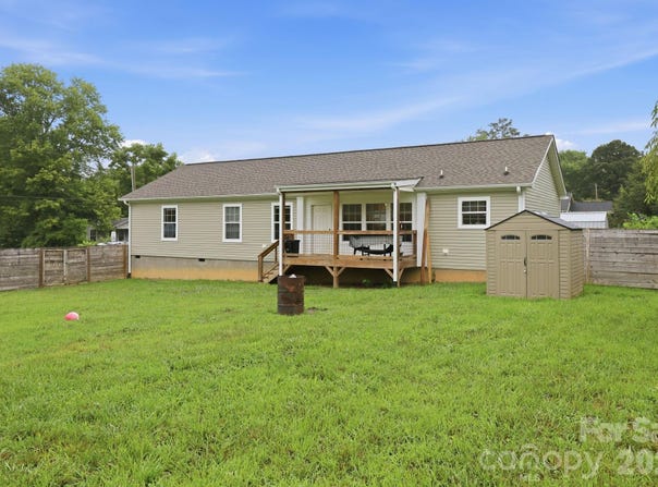 417 Glover Street, Hendersonville, NC 28792