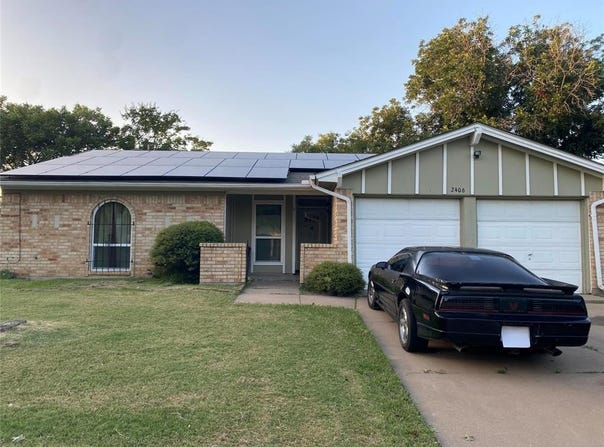 2406 Parkside Drive, Grand Prairie, TX 75052