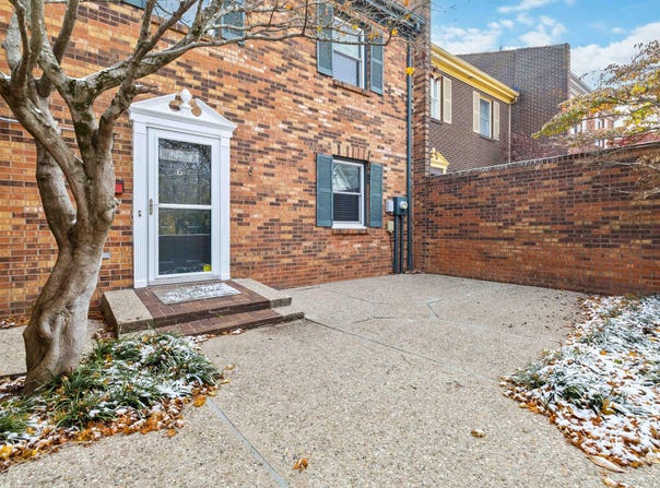 229 S Collins Street, Richmond, KY 40475
