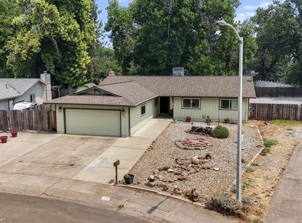 318 Newport Drive, Redding, CA 96001