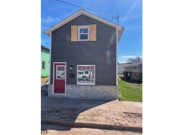 315 S First, Ishpeming, MI 49849