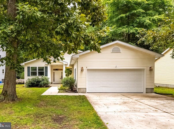 21 CASTLE Drive, OCEAN PINES, MD 21811
