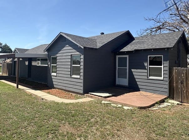 300 NE 2ND Street, Knox City, TX 79529