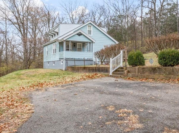 1300 Wolf Hollow Road, Imperial, MO 63052