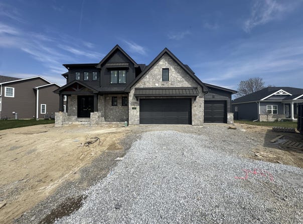 11095 Deer Creek Drive, Crown Point, IN 46307