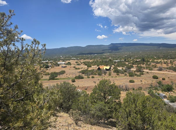 2 Lakeview Drive, Sandia Park, NM 87047