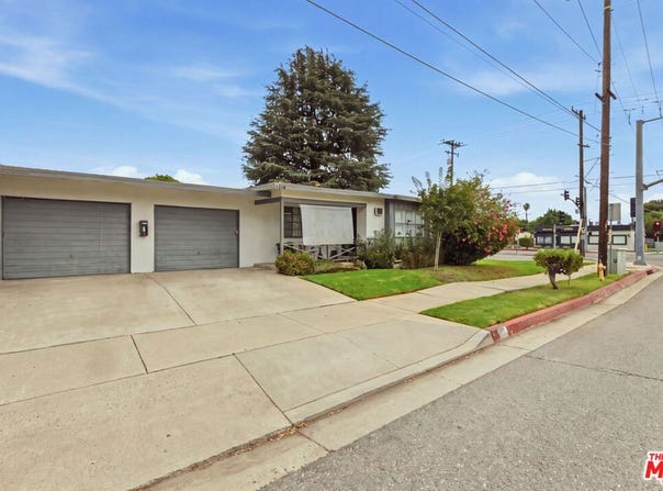 110 N Barranca Ave, Glendora, CA 91741