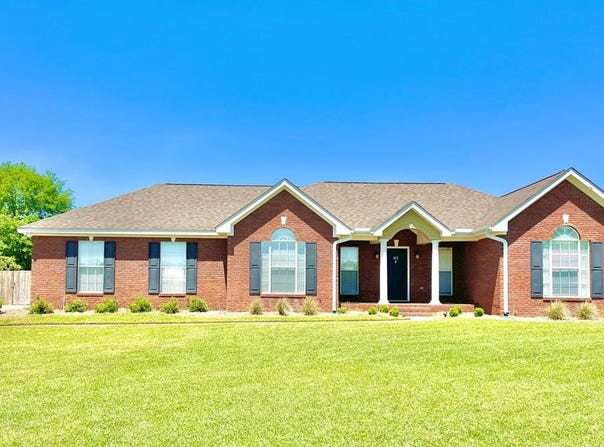 403 Huntington Dr, Enterprise, AL 36330