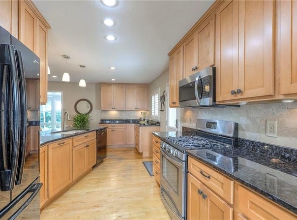115 NE Green Street, Lee's Summit, MO 64063