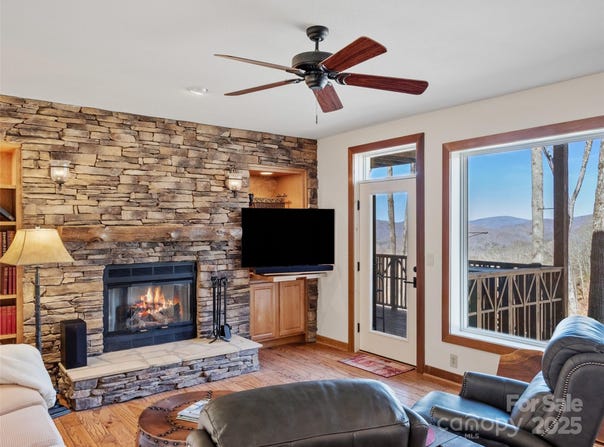 61 Creekside Way unit: G201, Burnsville, NC 28714