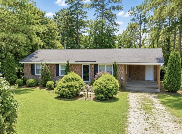 1811 John Small Avenue, Washington, NC 27889