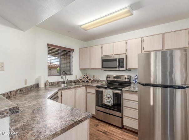 5751 N Kolb Road, Tucson, AZ 85750