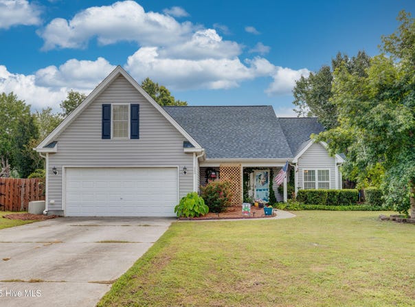 660 Pine Branches Circle SE, Leland, NC 28451