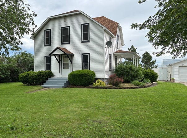 1341 320th St., Auburn, IA 51433