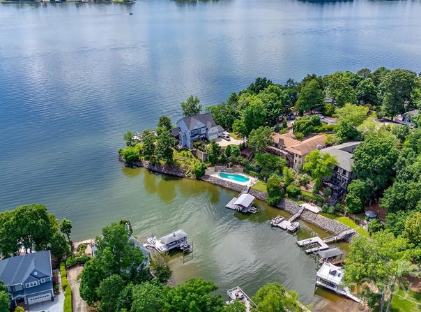 8014 Kiwi Point, Tega Cay, SC 29708
