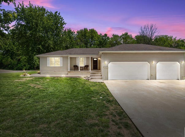 1820 Apple Tree, Sedalia, MO 65301