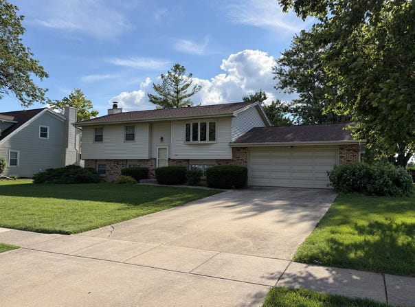 101 S Parkside Road, Normal, IL 61761