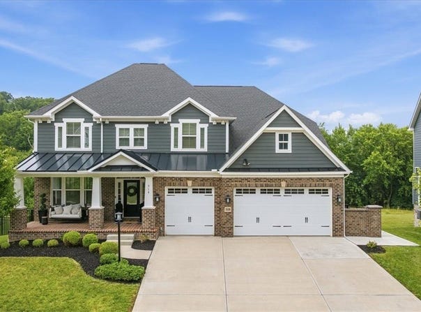 319 Crest Ln, Mars, PA 16046