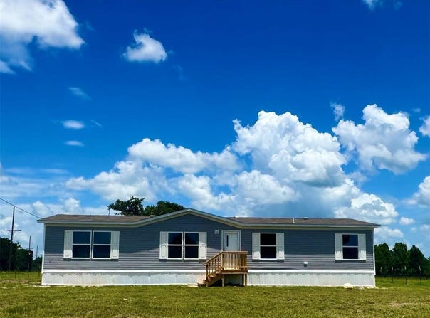 919 Golden Acres, Buffalo, TX 75831
