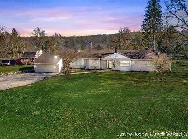 1220 W Green Street, Hastings, MI 49058