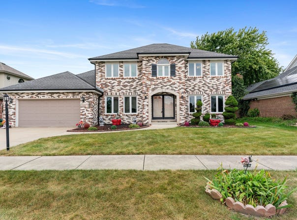 15020 Landings Lane, Oak Forest, IL 60452