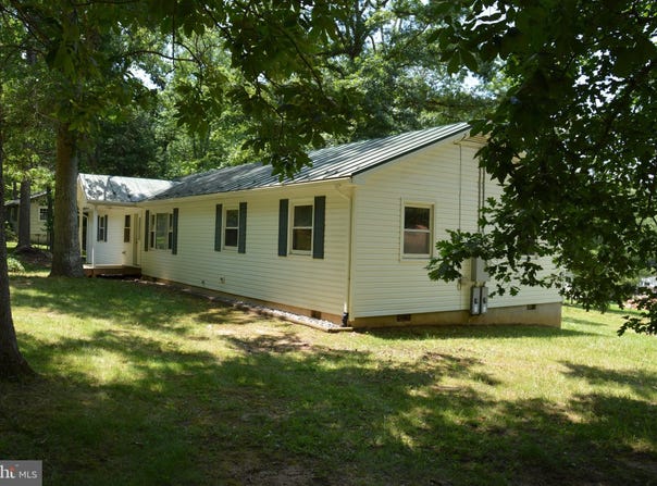 1370 CHRISTIAN CHURCH ROAD, HIGH VIEW, WV 26808