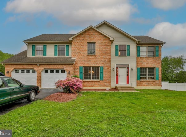 366 WINTER SPRINGS ROAD, NAZARETH, PA 18064
