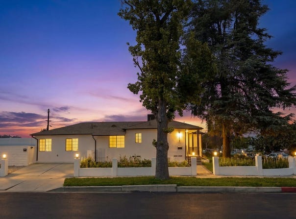 6633 Belmar Ave, Reseda, CA 91335