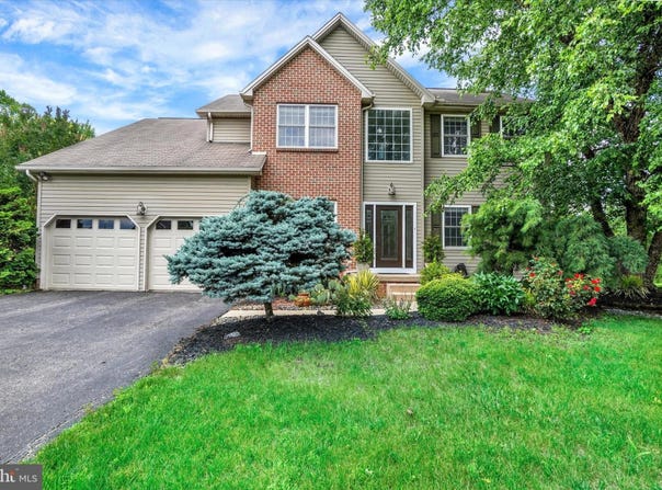 857 WILLOW RIDGE COURT, YORK, PA 17404