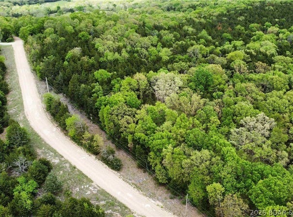 Crabtree Avenue, Warsaw, MO 65355