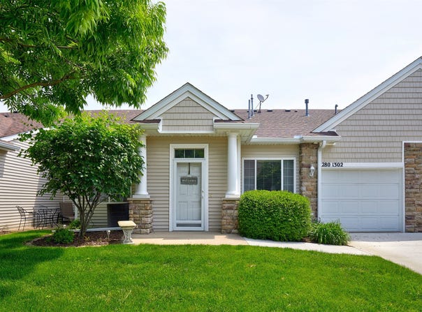 280 S 79th Street unit: 1302, West Des Moines, IA 50266