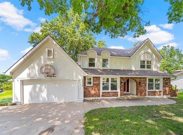 1005 Johnston Drive, Raymore, MO 64083