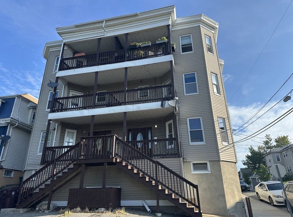 99 Pearl Ave, Revere, MA 02151