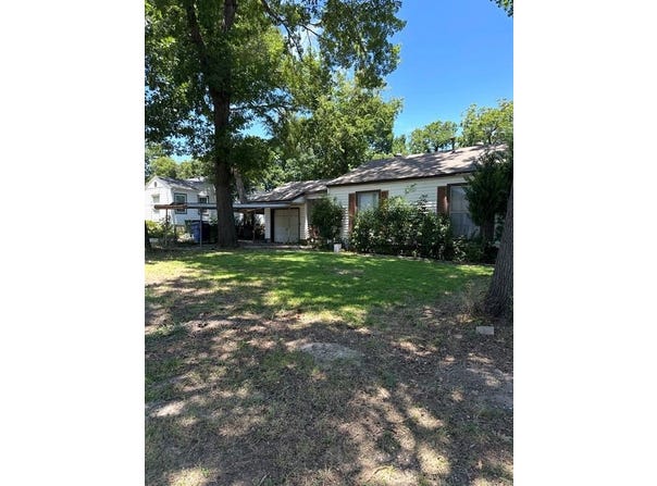 909 Ashwood Drive, Garland, TX 75041