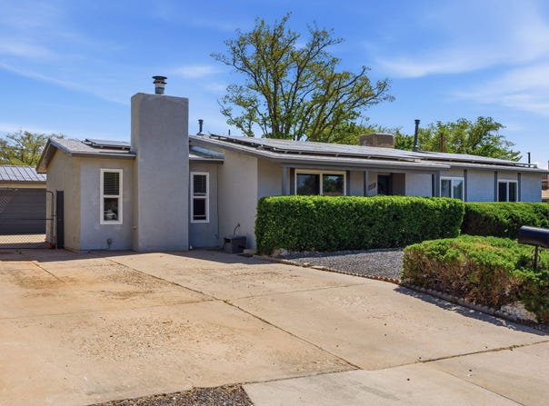 11612 Marquette Avenue NE, Albuquerque, NM 87123