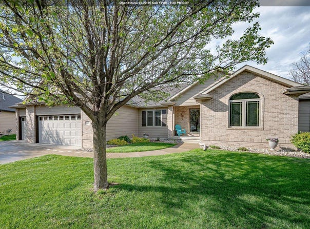 137 Levee Trail, Dakota Dunes, SD 57049