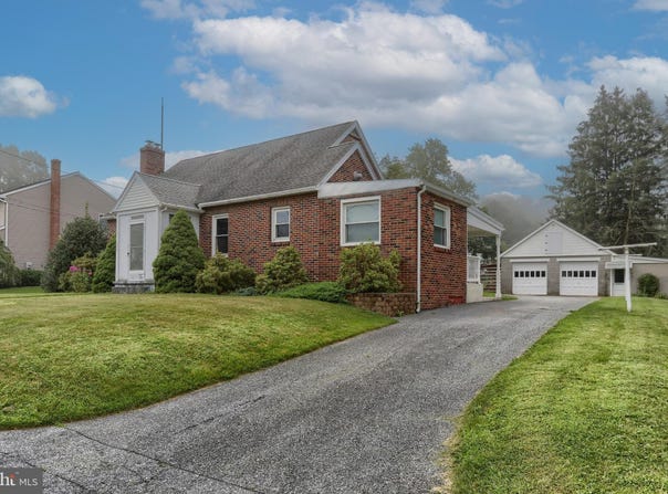206 REX, LEBANON, PA 17042