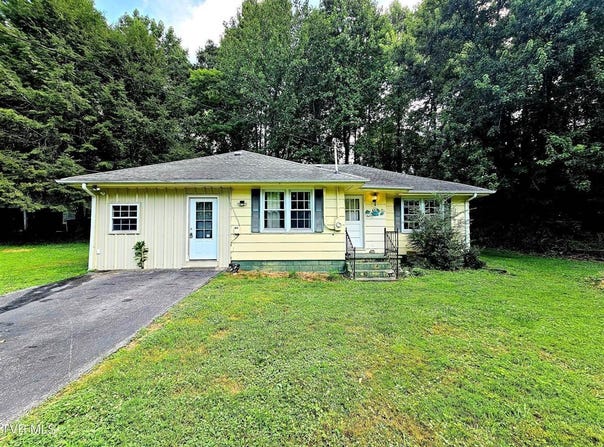 140 Laurel Branch Road, Elizabethton, TN 37643